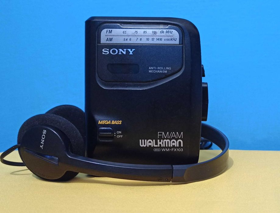 Кассетный плеер Sony Walkman WM-FX103 с наушниками