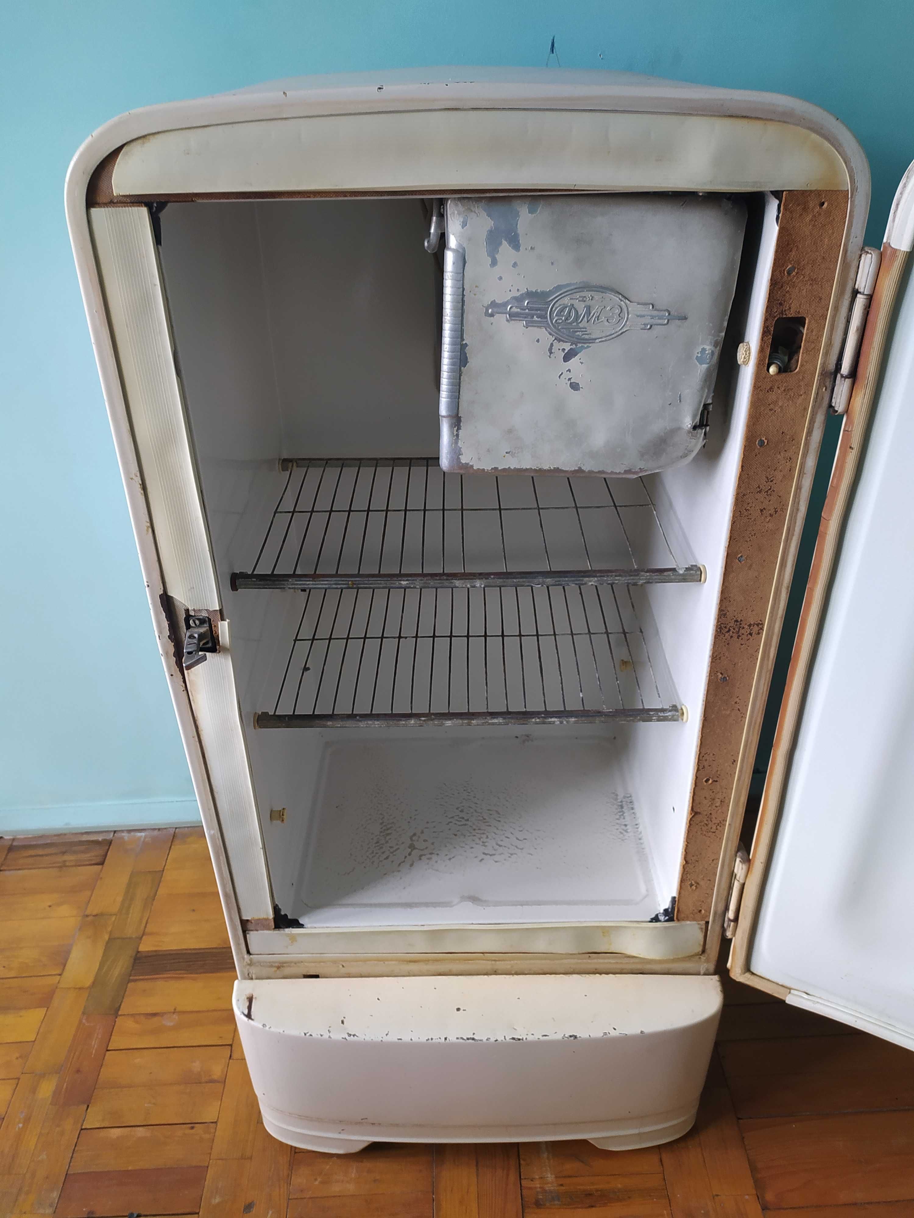 Холодильник "Днепр"