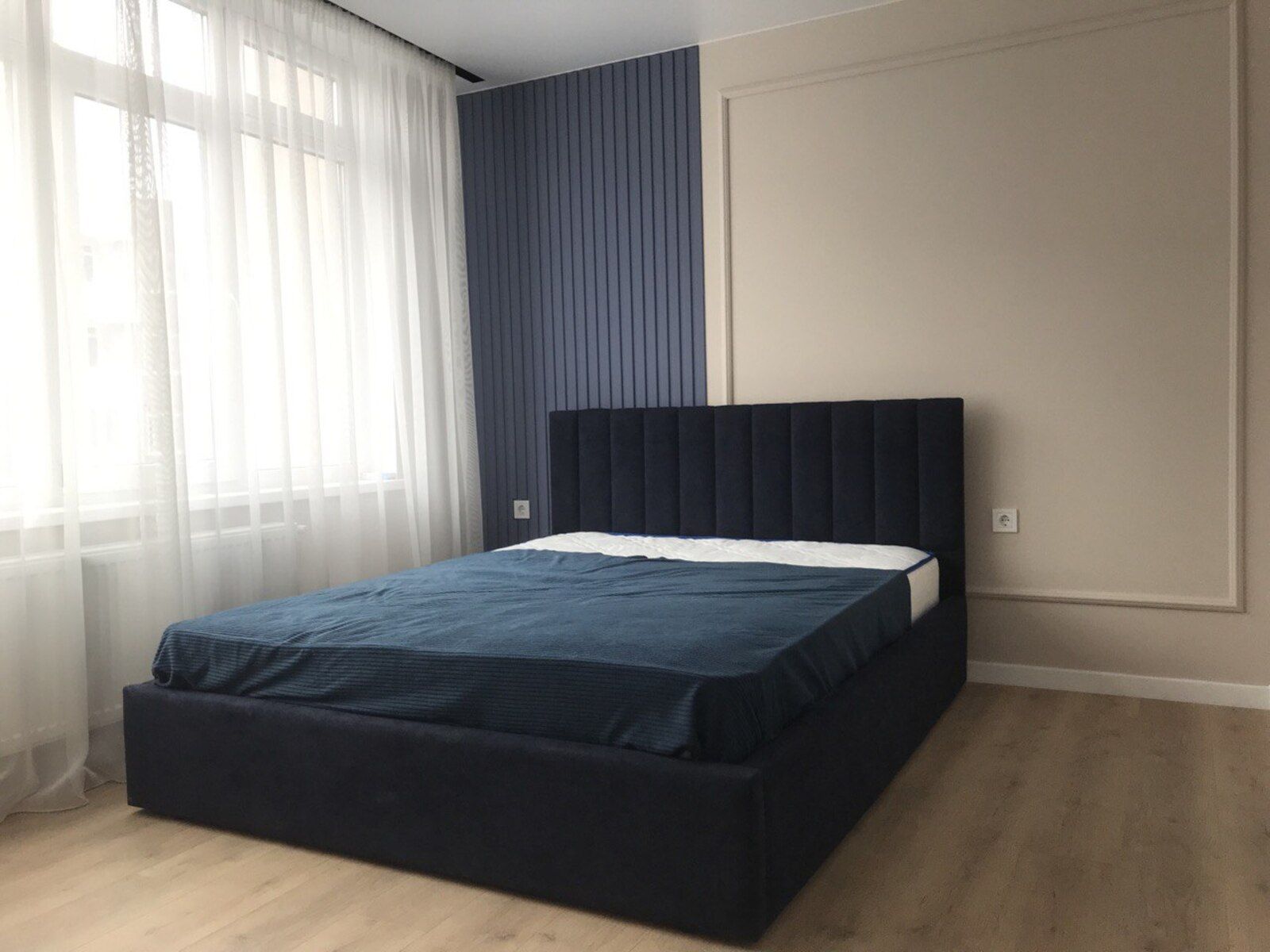 Продаж 2к квартири 57 кв. м на вул. Київська