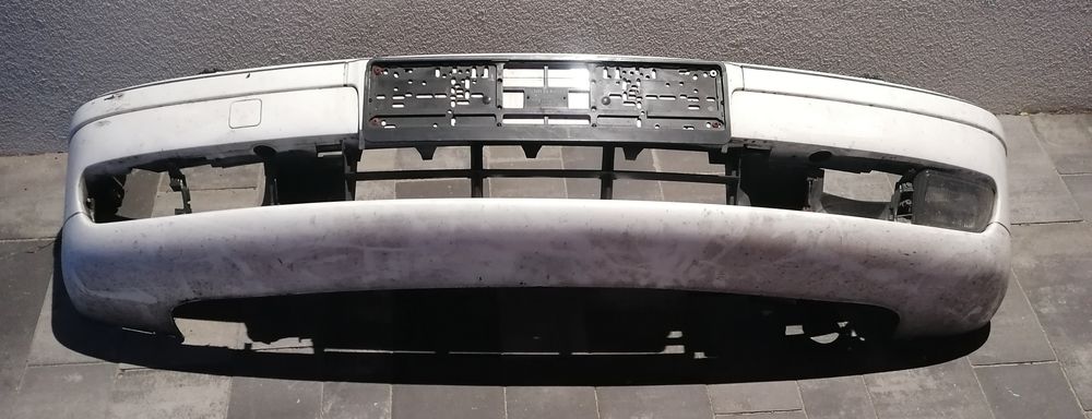 Zderzak przedni bmw E39 biały