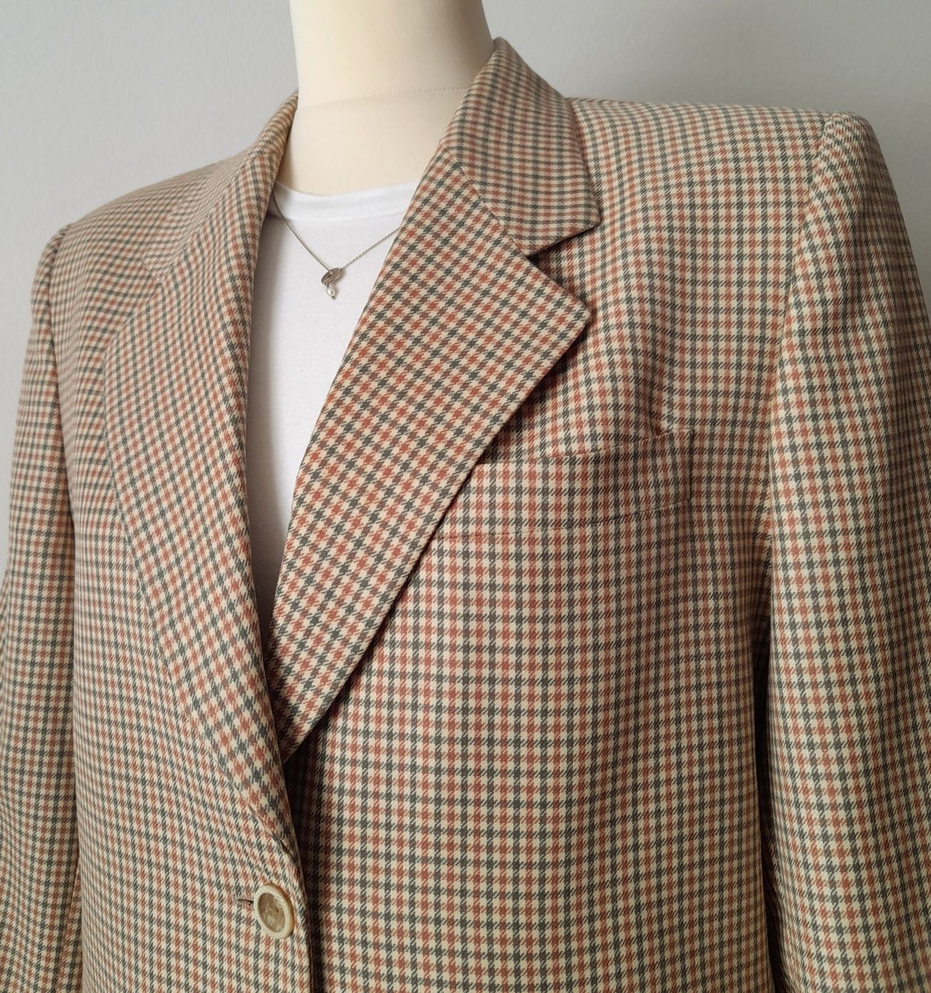 Blazer Vintage 80s/90s, ao xadrez, 45% lã. Tamanho M
