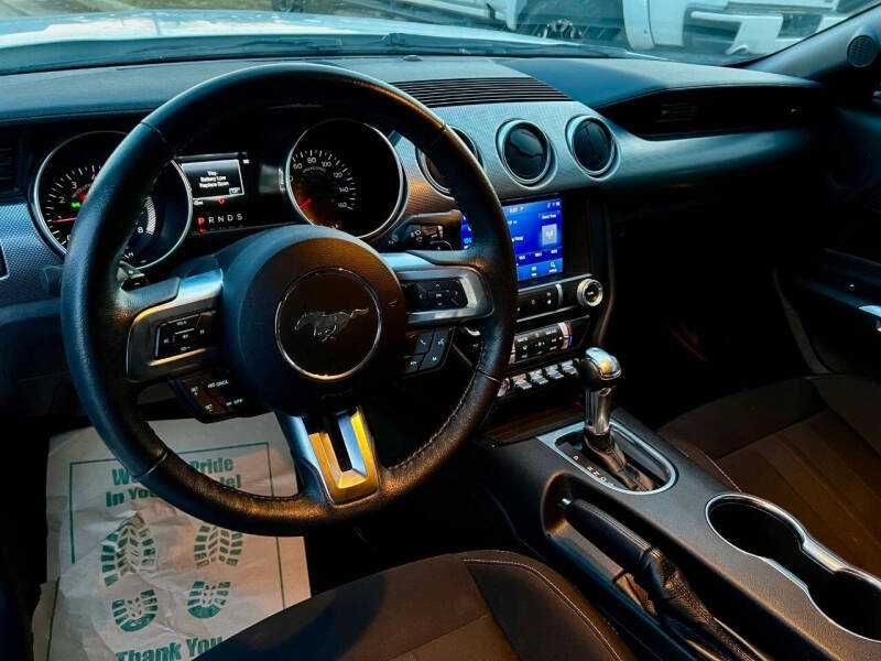 2020 Ford Mustang EcoBoost