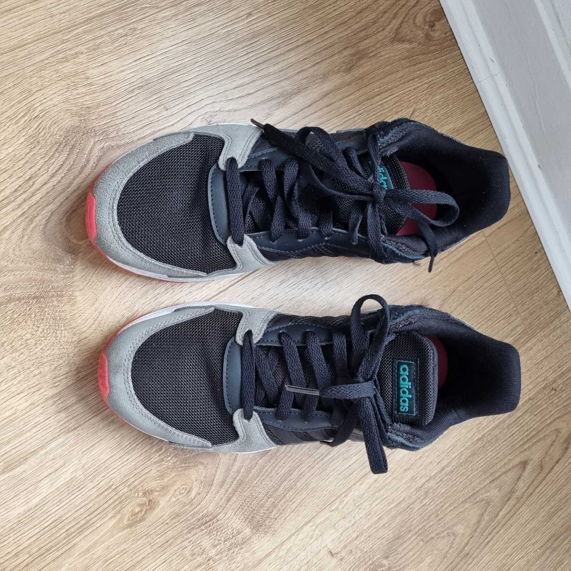 Ténis Adidas 41 cloud foam