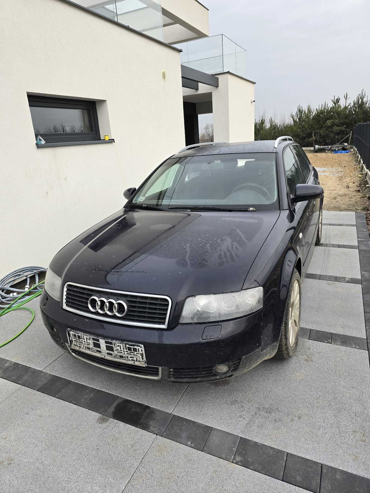 Audi A4 kombi 1.9 uszkodzony tył