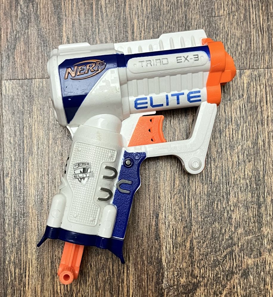 Оригінальні бластери NERF