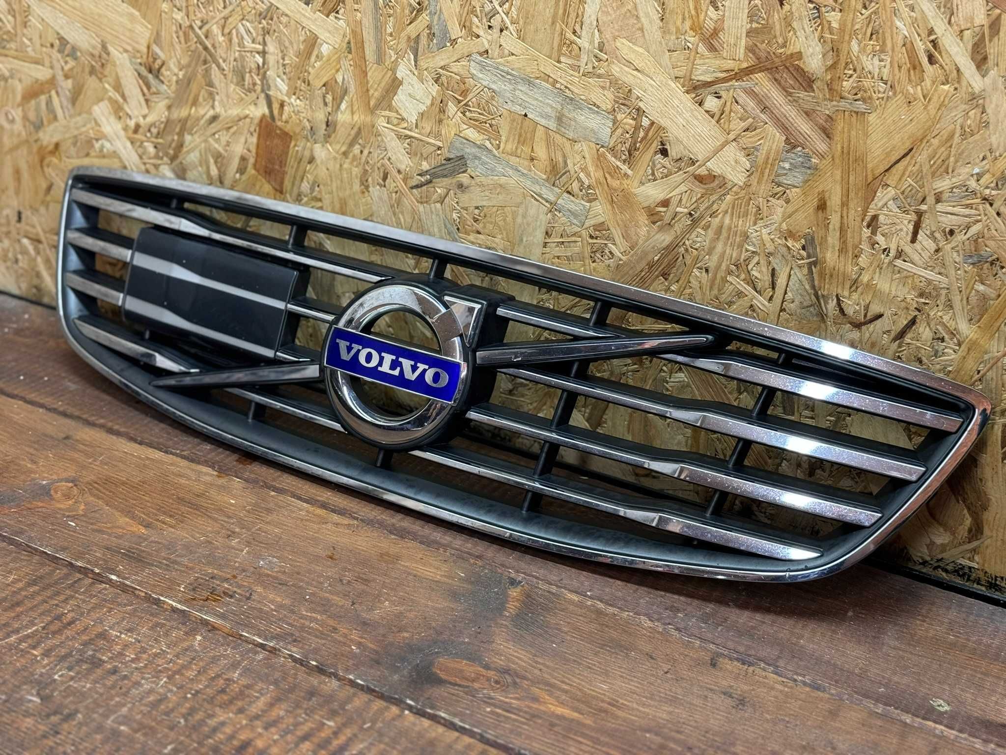 Oryginalny grill atrapa zderzaka Volvo V70 III / S80 II LIFT pod RADAR