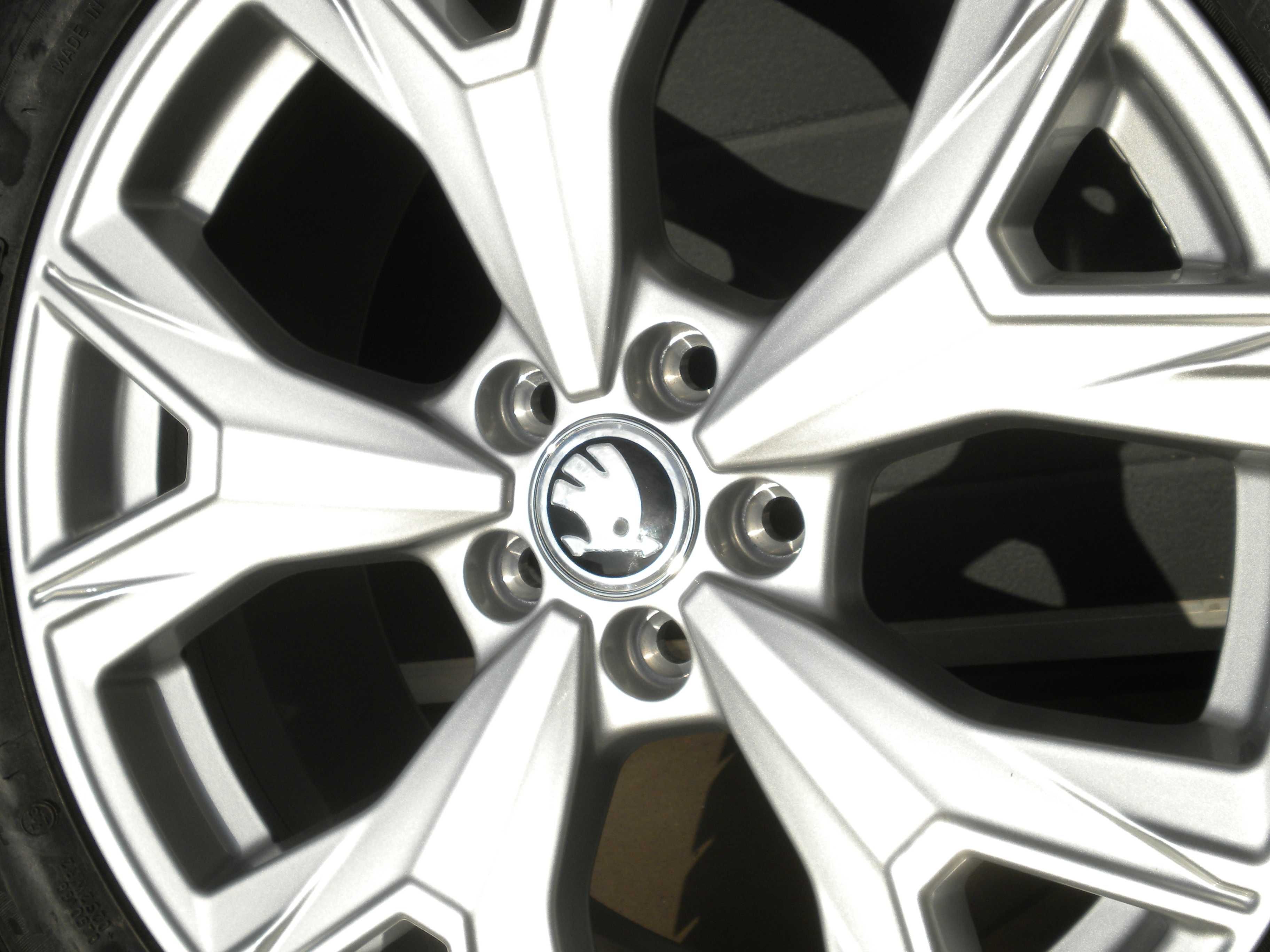 Koła zimowe aluminiowe 17 5x100 Audi A1 Citycarver Skoda Kamiq NOWE