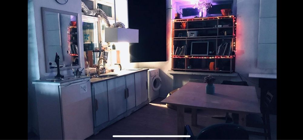 Студія з виглядом на море