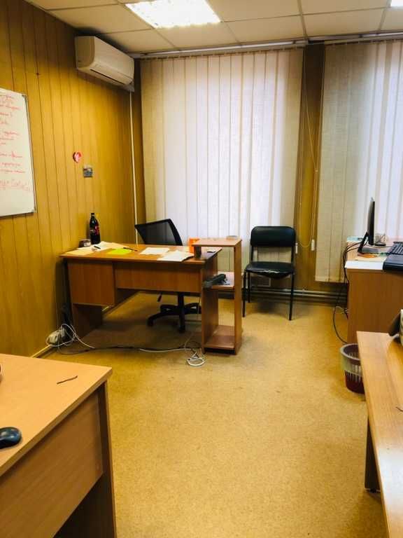 Продаж 41 кв. м./вул. Кооперативна 16/ Майдан Конституції 150 м.