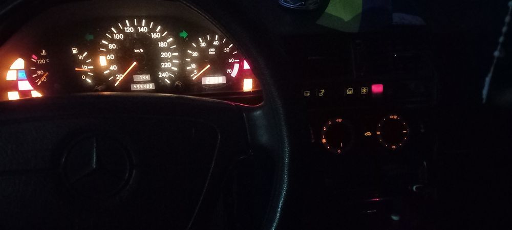 Продам Mercedes c200 w202