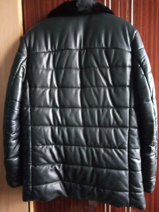 продам Б/У дубленку мужскую из натуральной кожи с норковым воротником