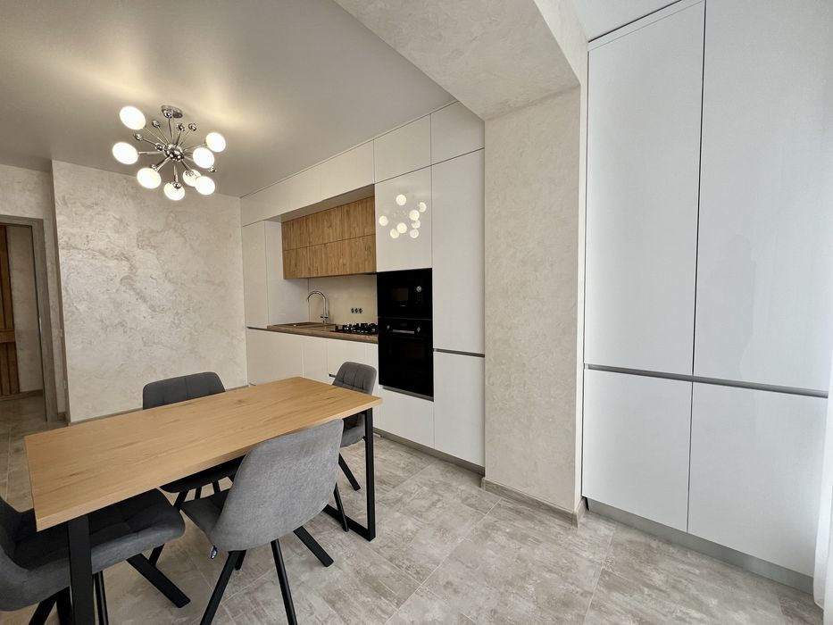 Перша здача, Центр! Велика 1к 48м 6п вул. Височана Містечко Центральне