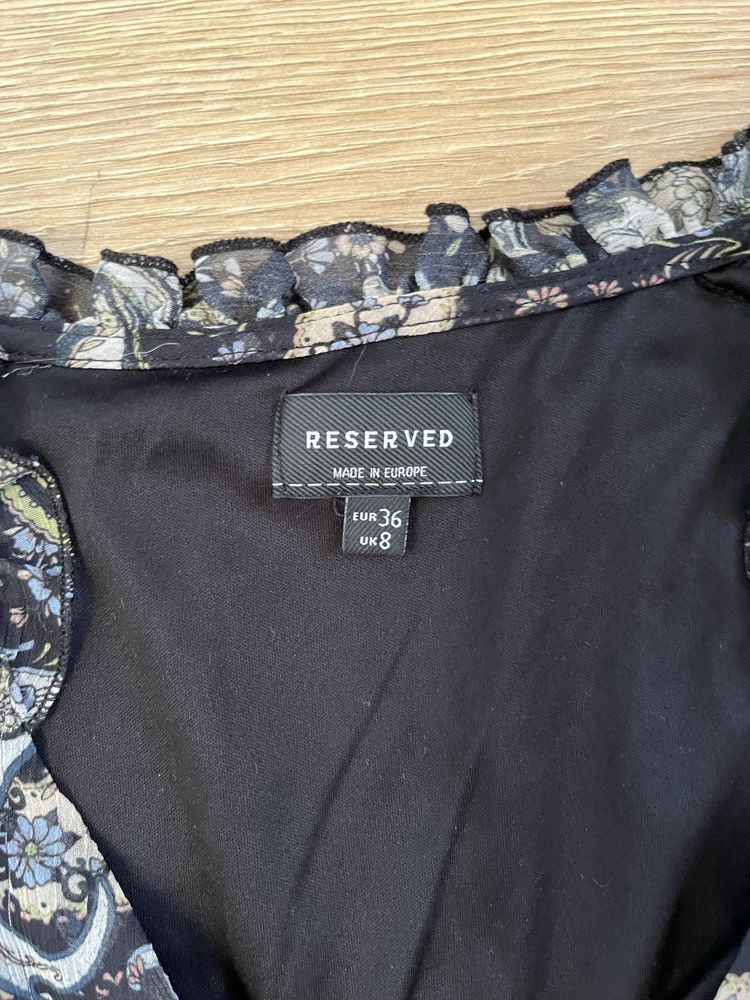 Wzorzysta sukienka RESERVED