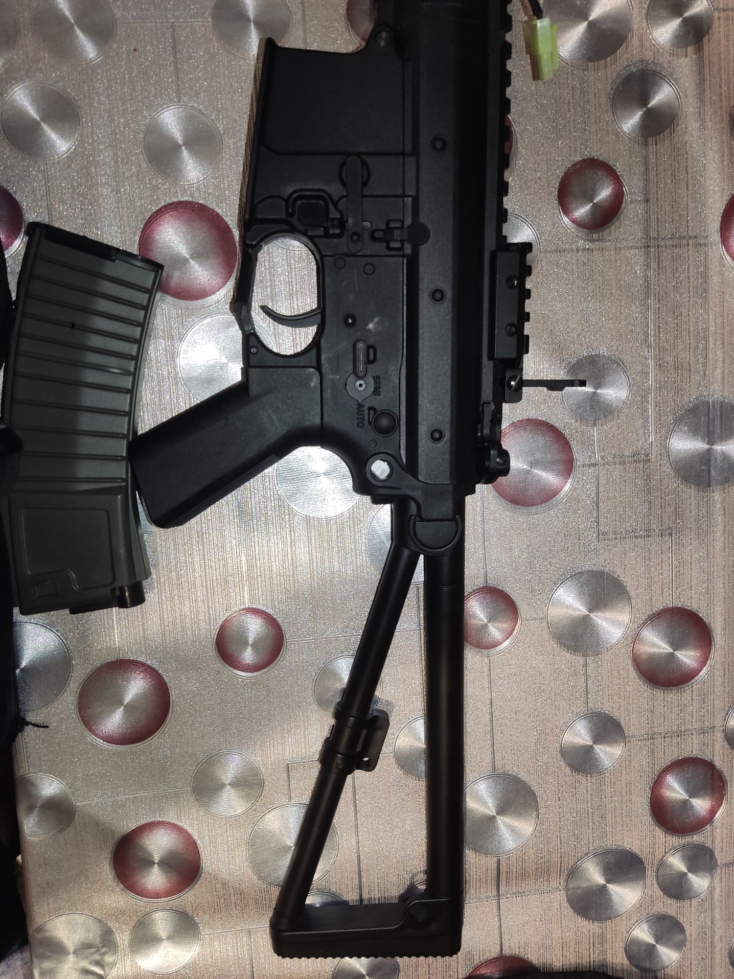 Продаю іграшкову М4