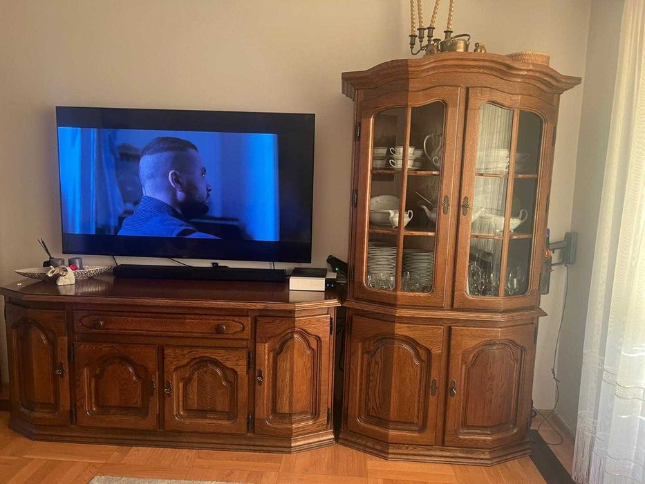 Meble dębowe swarzędz zestaw 5 elementów, ława, żyrandol, karnisz.