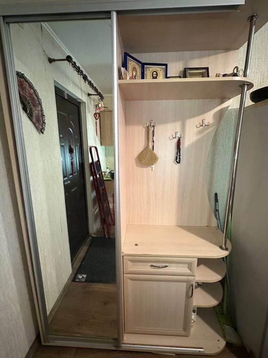 Продам шкаф в хорошем состоянии.