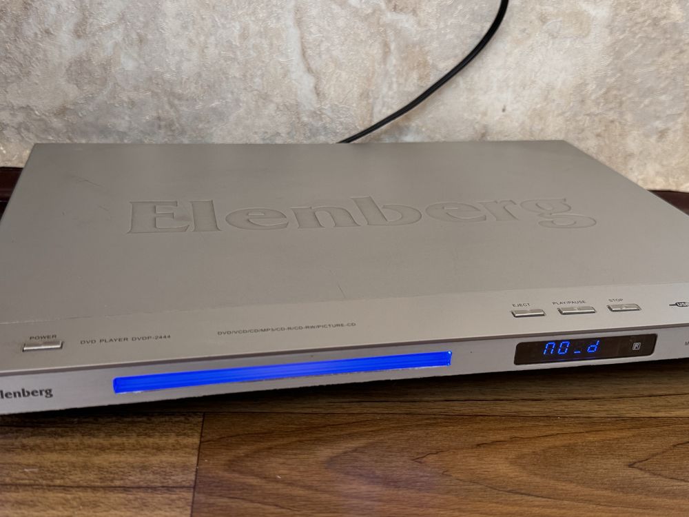 DVD-програвач Elenberg DVDP-2444 з караоке / USB / MP3 / працює