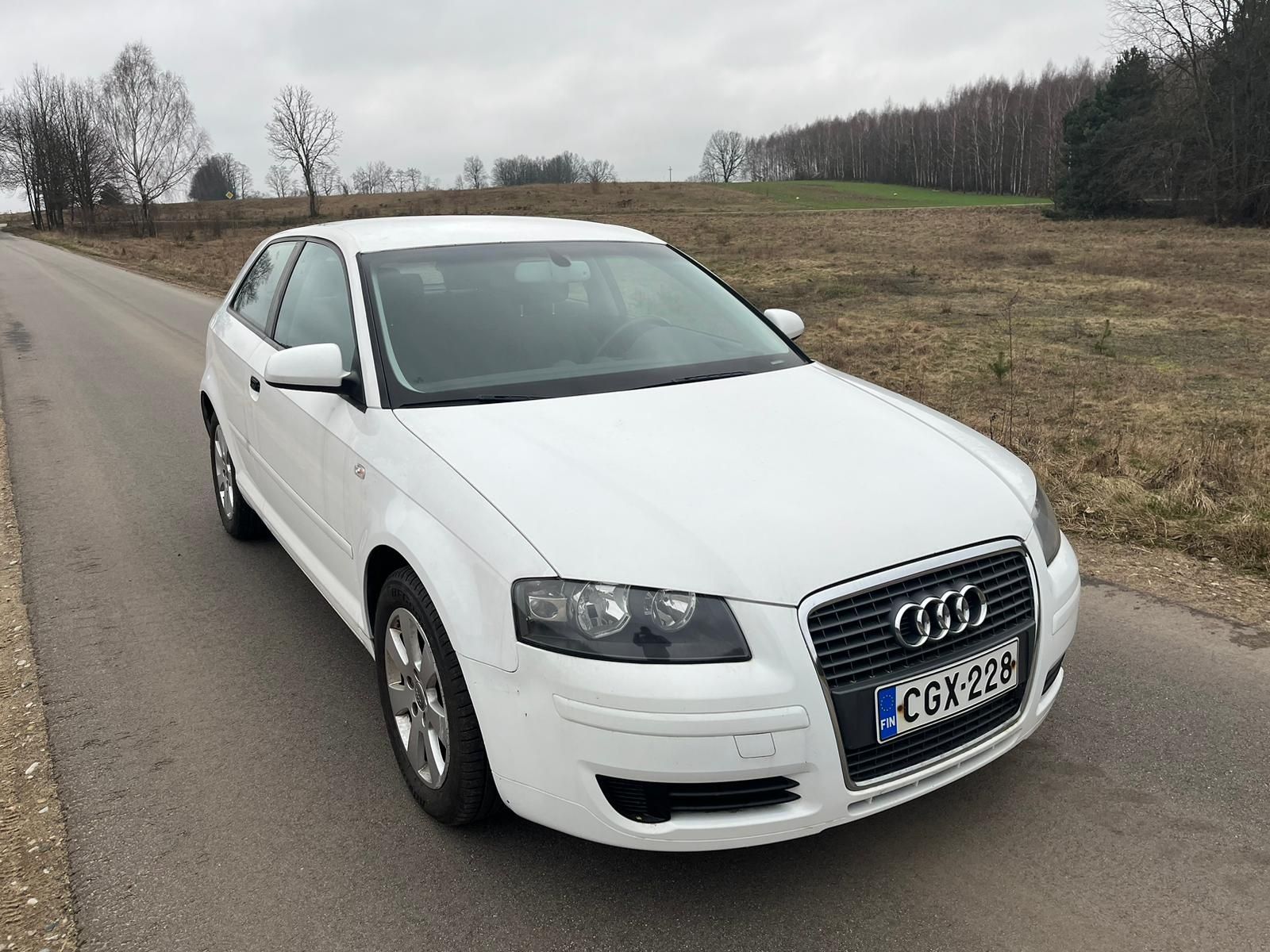 Audi A3 białe benzyna