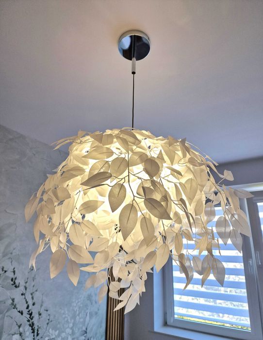 Lampa sufitowa żyrandol biała wisząca liście + żarówki GRATIS