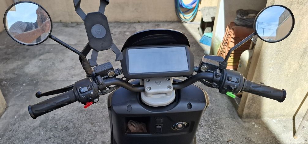Niu NPro Gt apenas 1400 klms