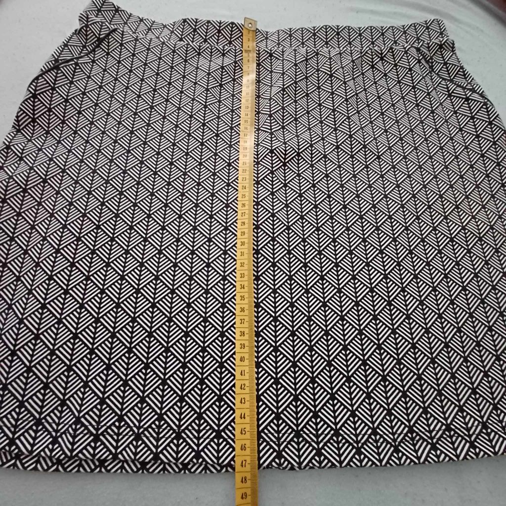 Spódnica XL, In Extenso