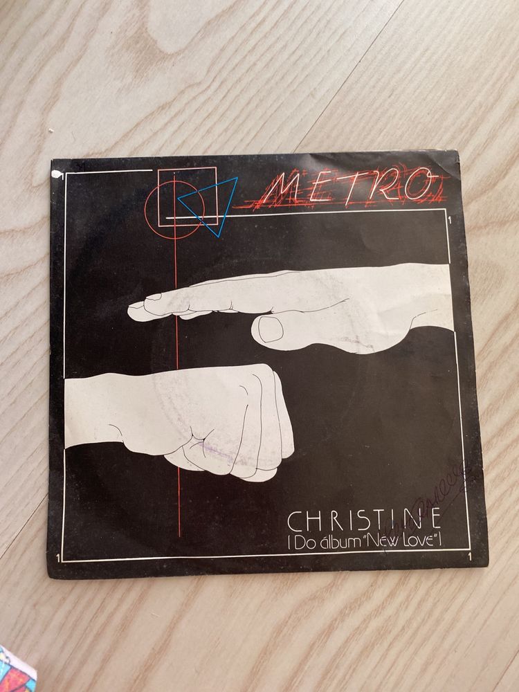 Single dos Metro “Christine/ Cut Up”