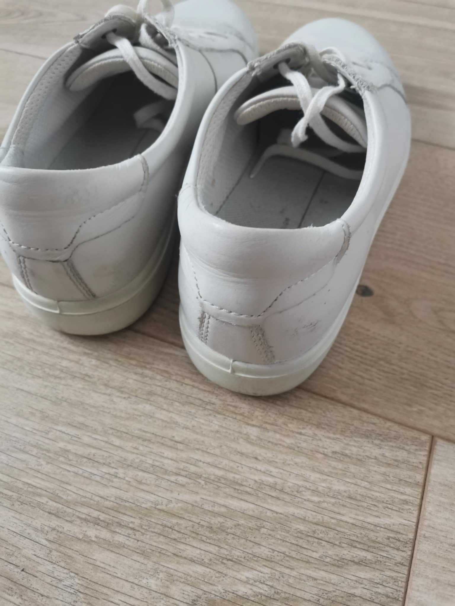 Białe sneakersy Ecco Soft rozm 40