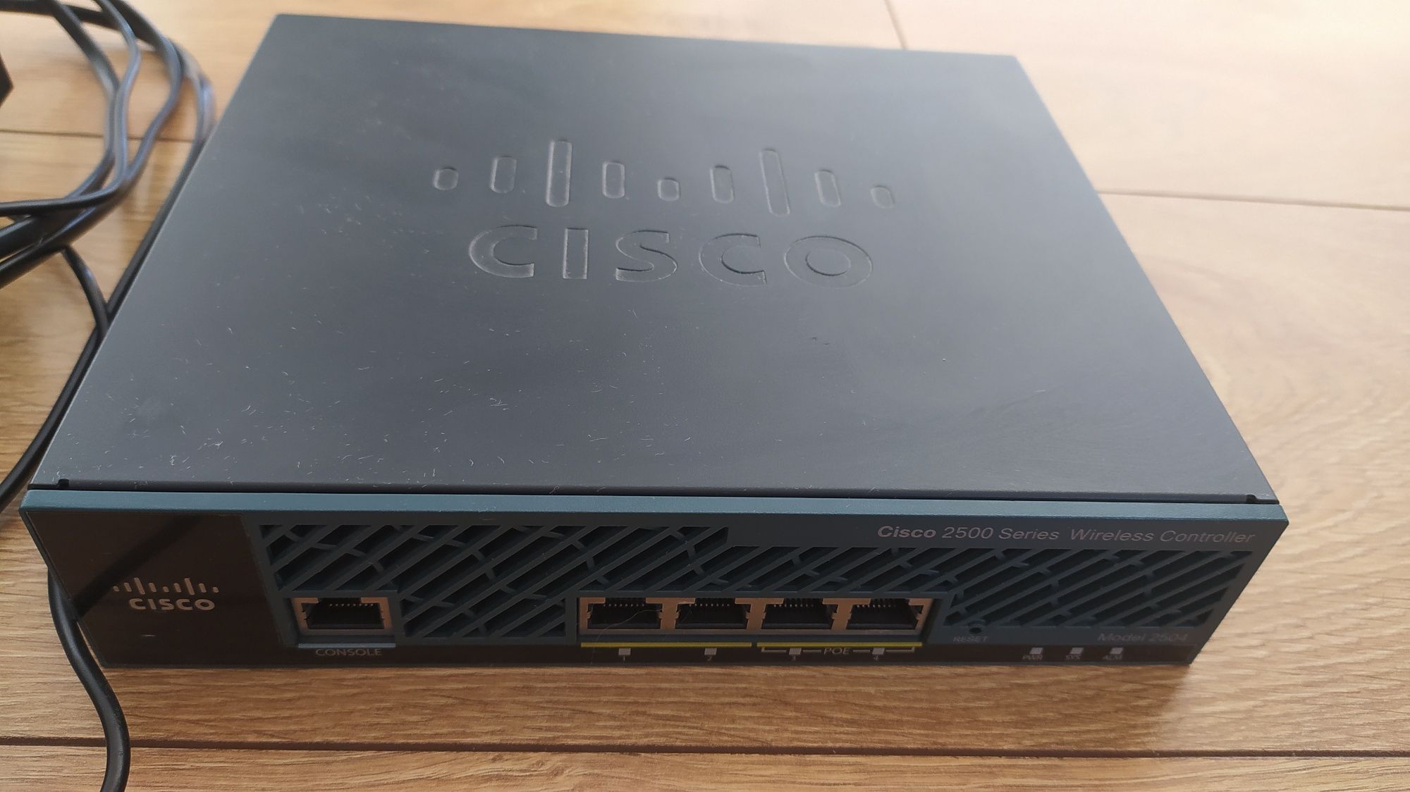 Kontroler Cisco AIR-CT2504-K9 V01 + zasilacz.