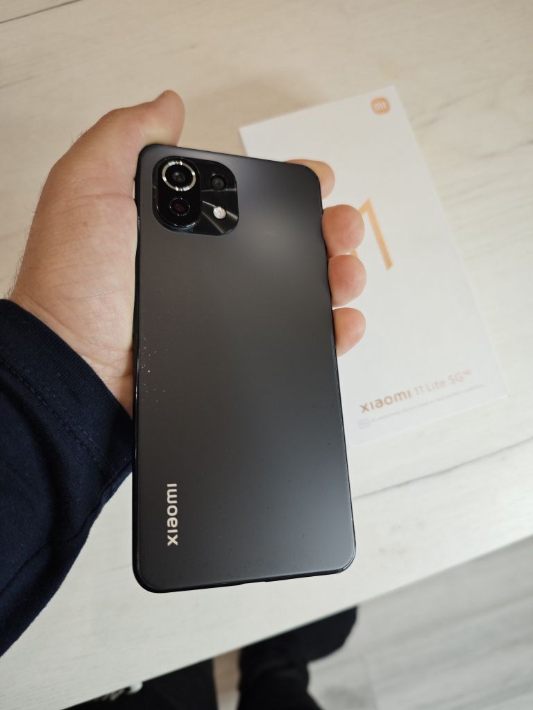 Смартфон Xiaomi 11 Lite 5G NE 8/256GB Black Global EU
Б/У та уцінка Xi
