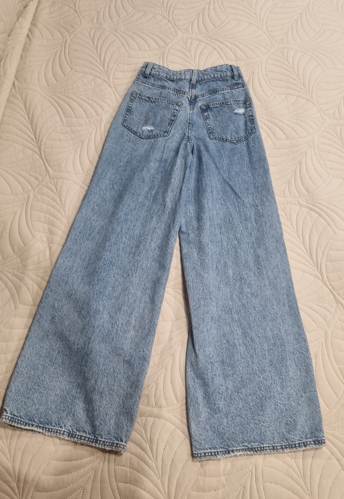Spodnie jeansy Cropp 32 szerokie
