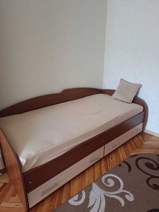 Ліжко односпальне