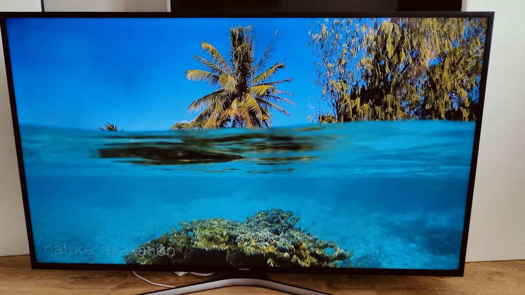 55cali smart tv 4K UHD , Wi-Fi ,bluetooth, DVB-T2