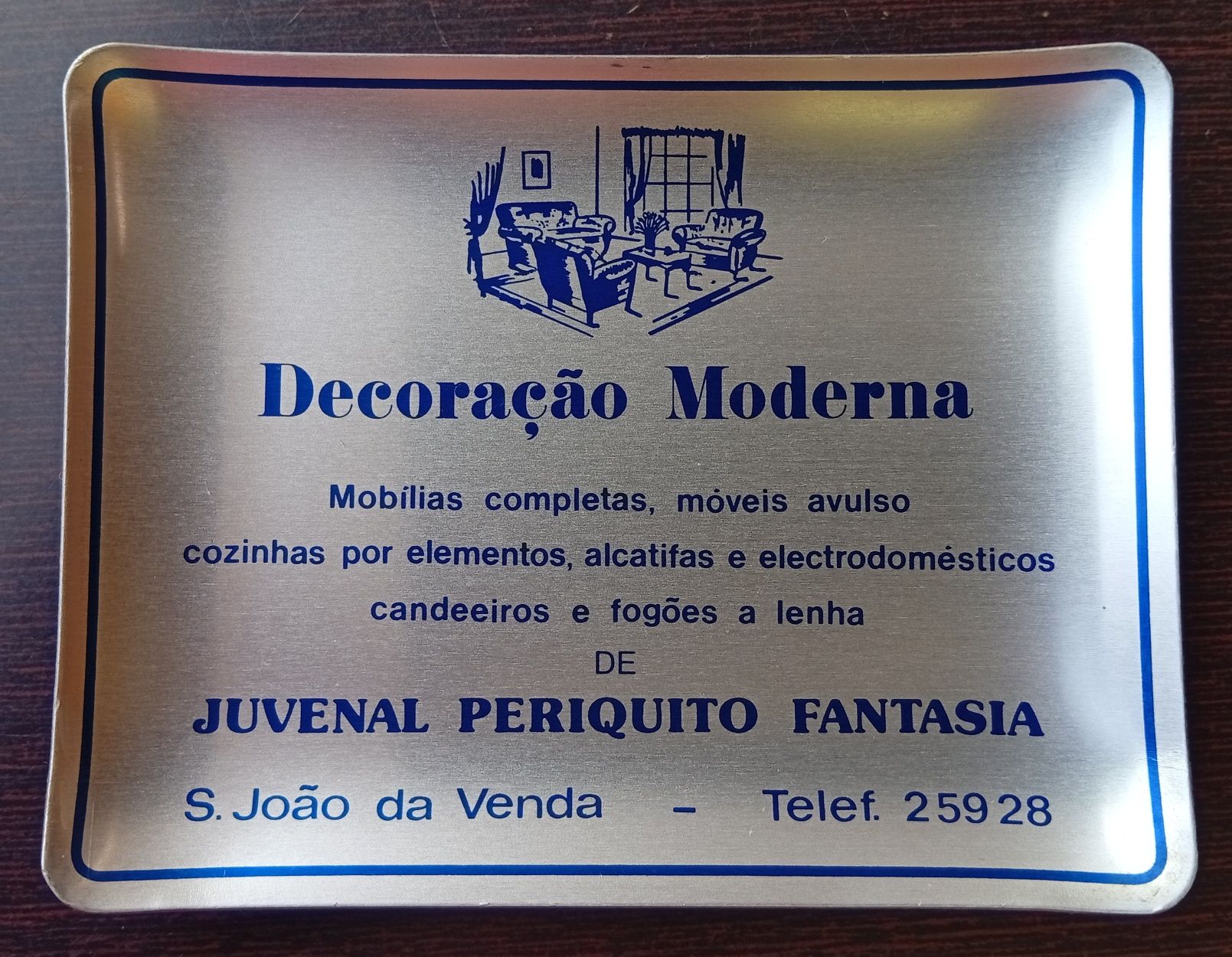 Conjunto de cinzeiros antigos em alumínio