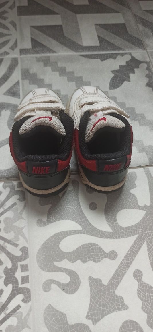 Adidaski nike 21