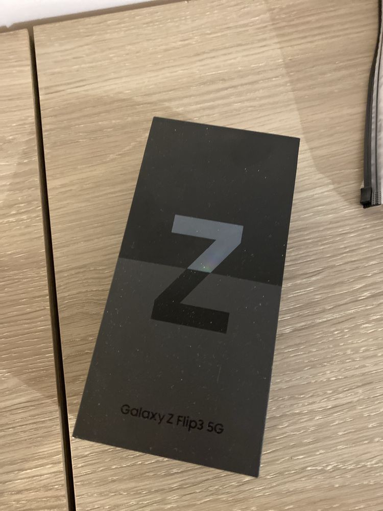 Samsung Galaxy Z flip 3