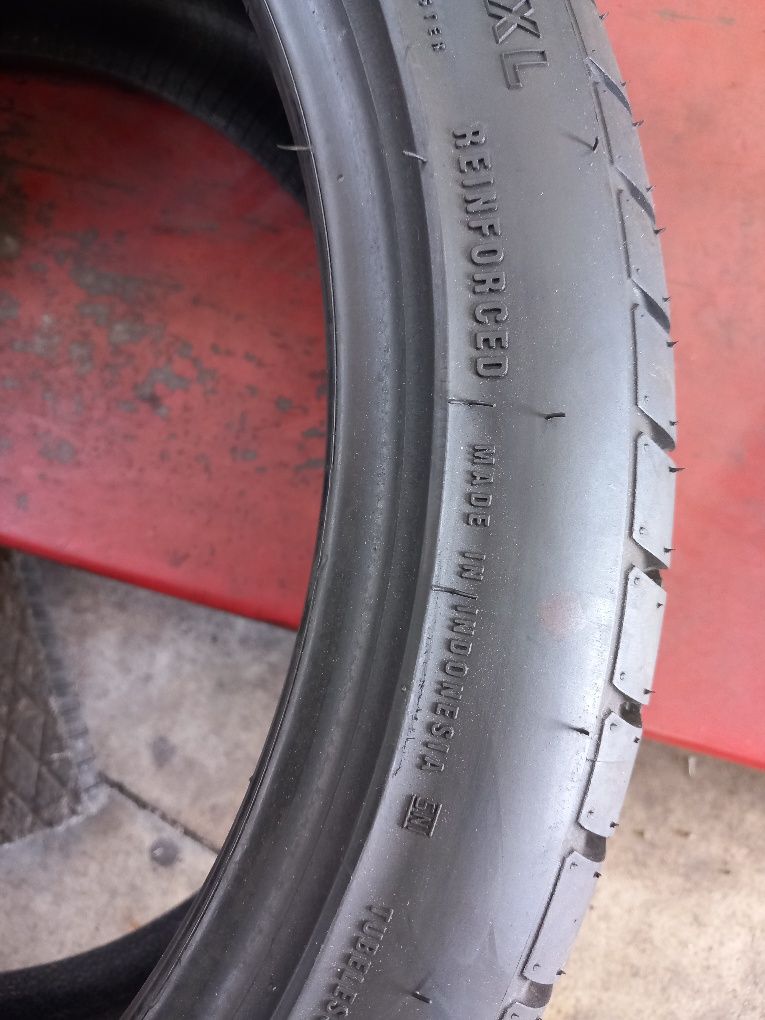 Pneus 255/35/19 Accelera 98% da totalidade do piso