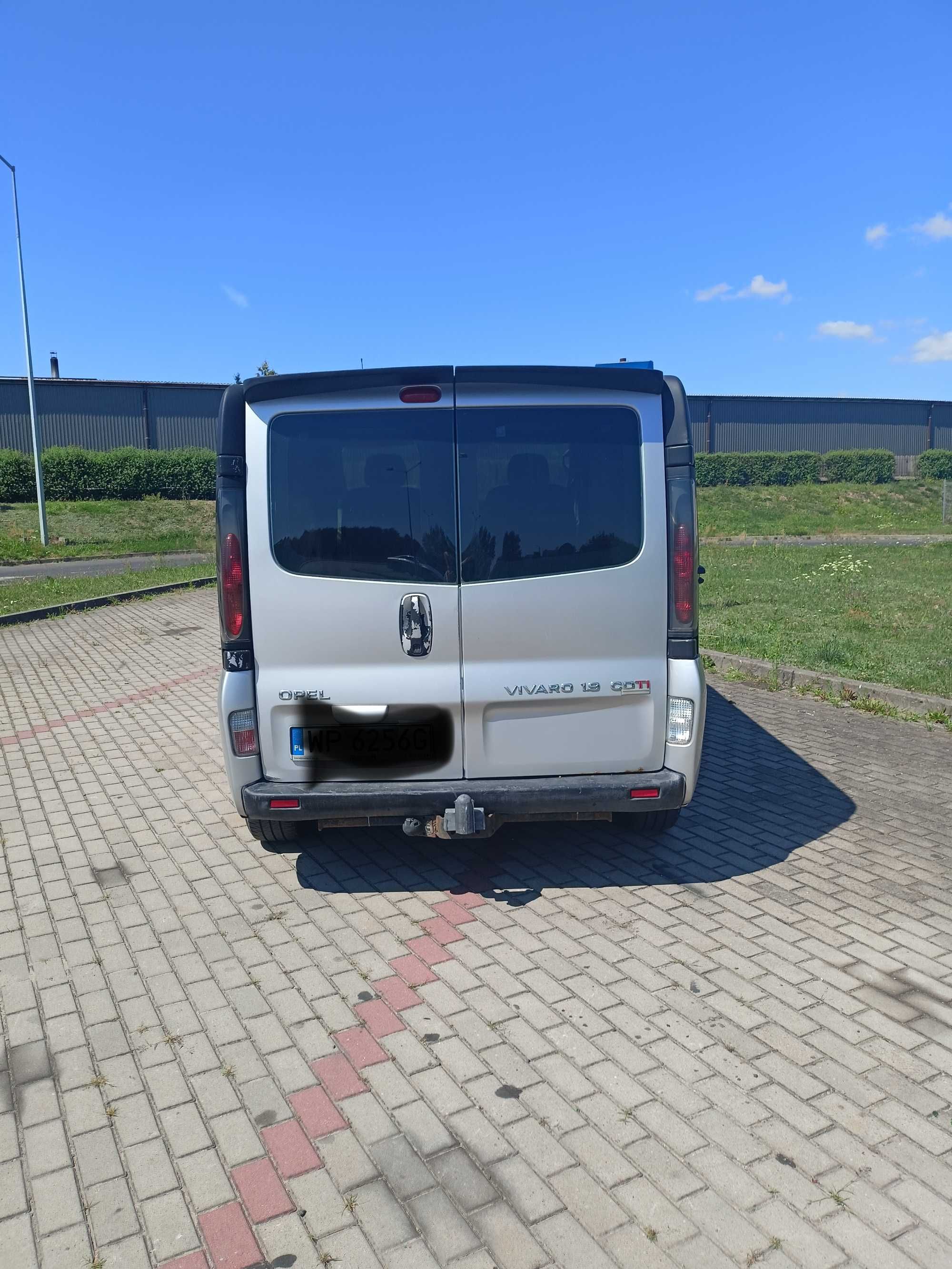 Opel Vivaro 9 osób