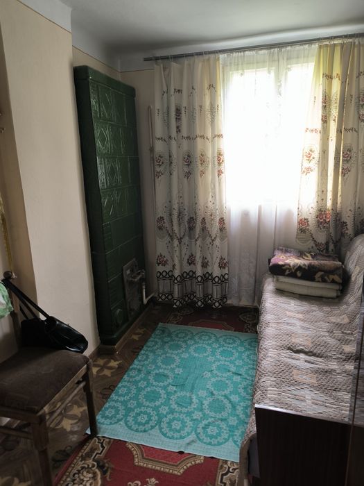 Продається 2 кімнатний будинок в районі вул Руської