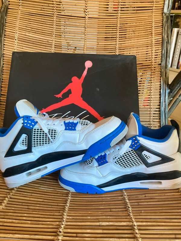 Jordan 4 Retro Motorsports R.43