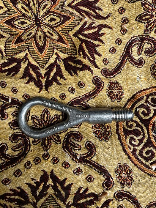 крюк буксирувальний ауді а4 б7