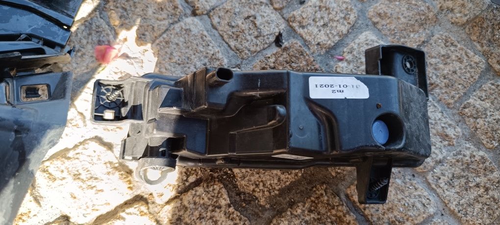 Farol nevoeiro BMW 1 F40 F45 F46 G07