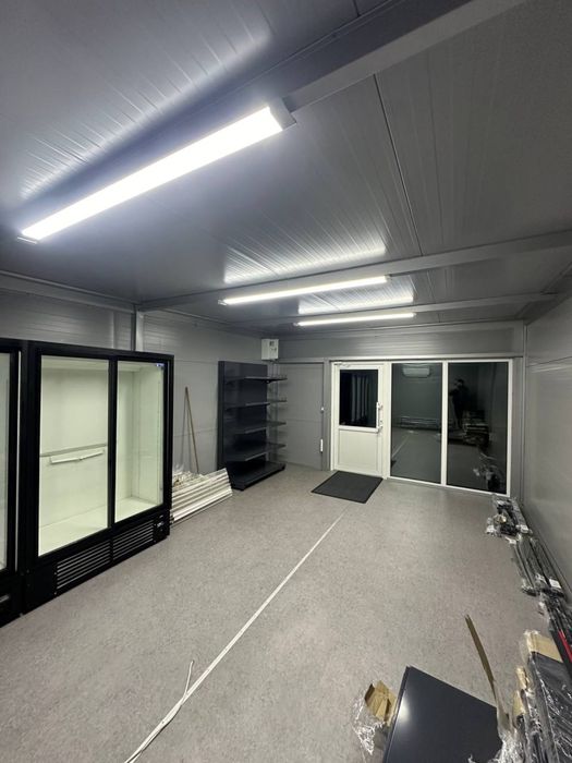 продам маф, стелажі (полички) та два холодильники