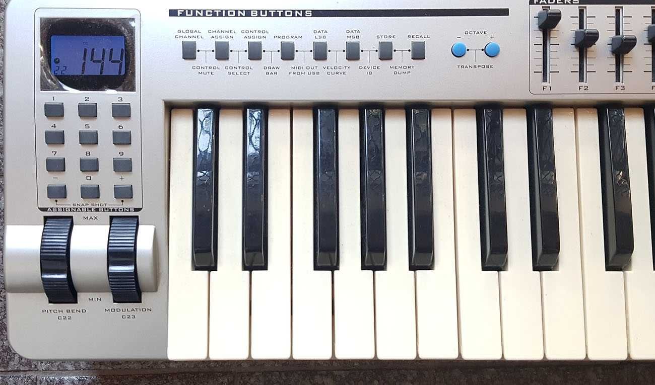 Midi клавіатура 61 клавіша M-Audio EVOLUTION K-461C