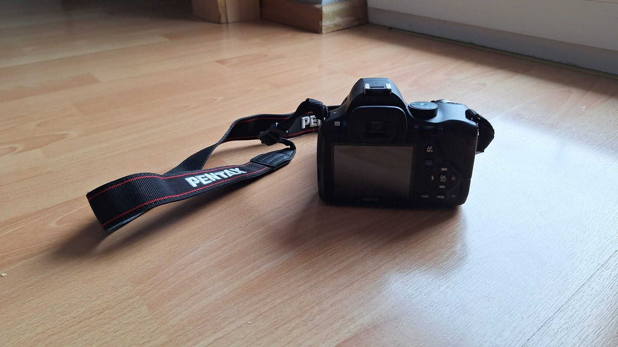 Pentax K-50 + Obiektyw 18-55mm WR – Lustrzanka w świetnym stanie!