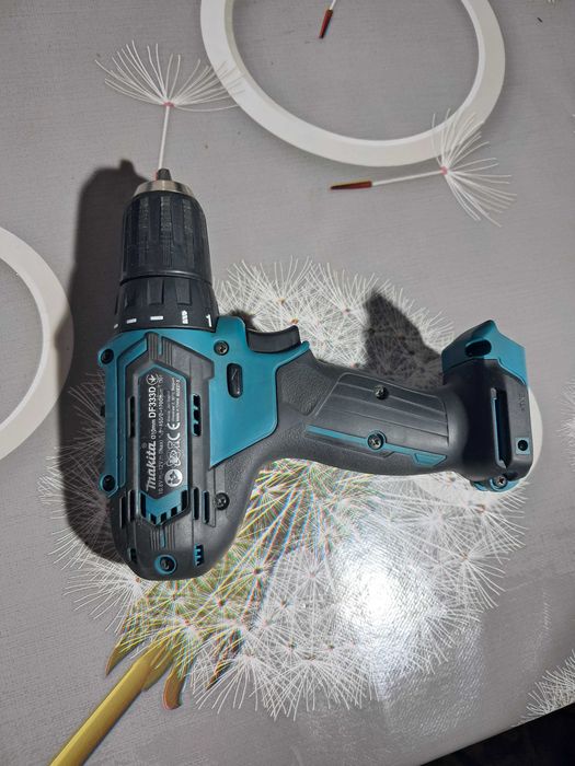 шуруповерт makita DF333D Тушка  как новый