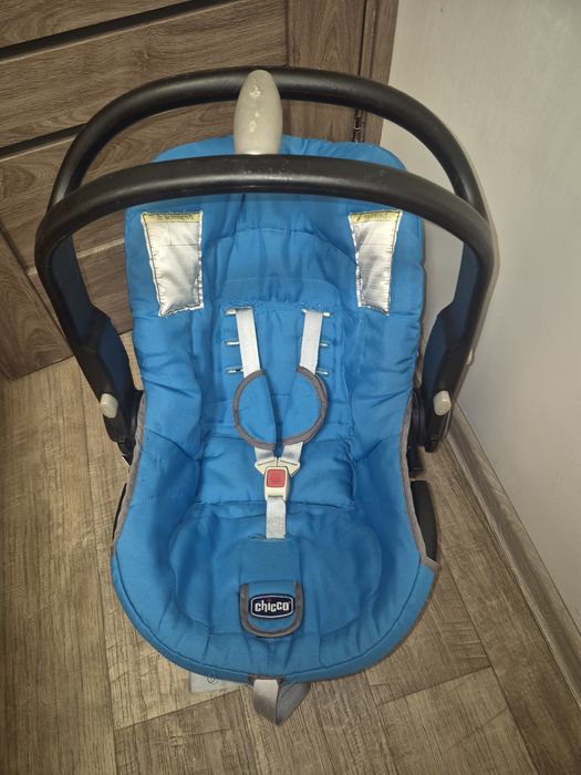 Автокрісло chicco artsana 0-13кг автопереноска Чікко