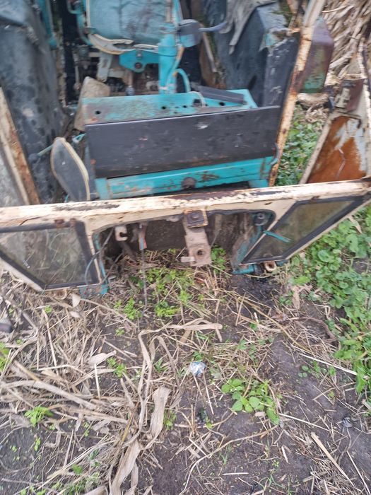 Кабіна до трактора  юмз