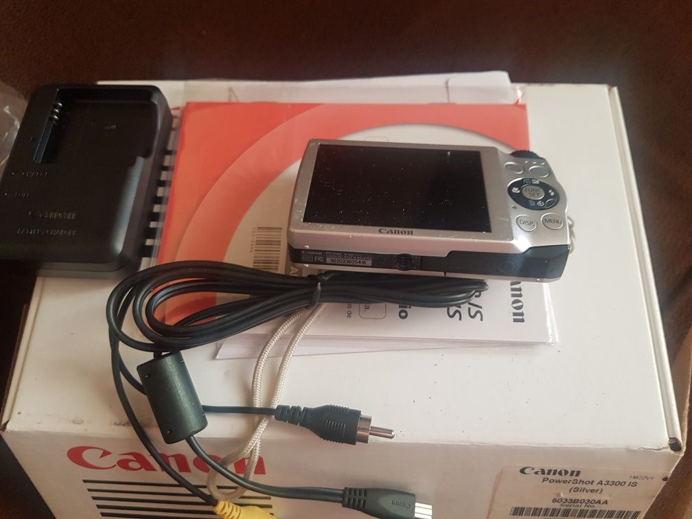 Canon A3300 ,состояние нового