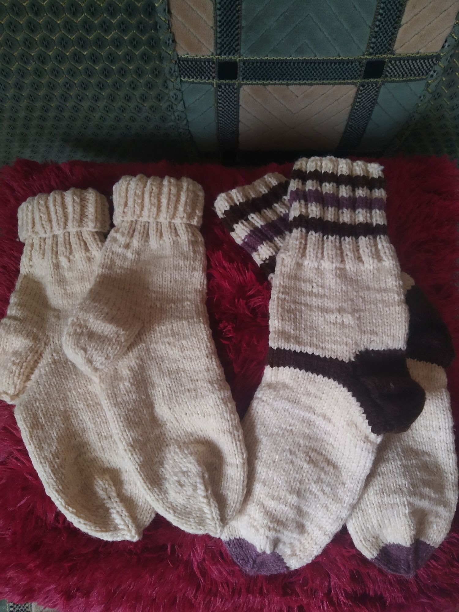Зимові в'язані шкарпетки