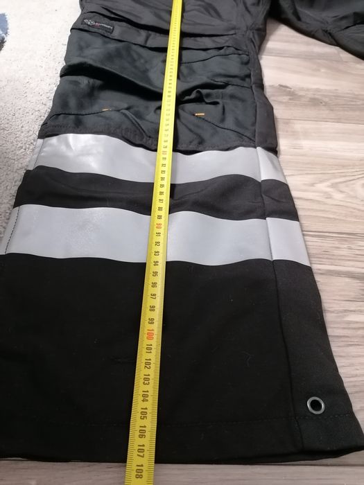 Nowe zimowe spodnie snickers workwear 6619 roz L mają wysoki stan